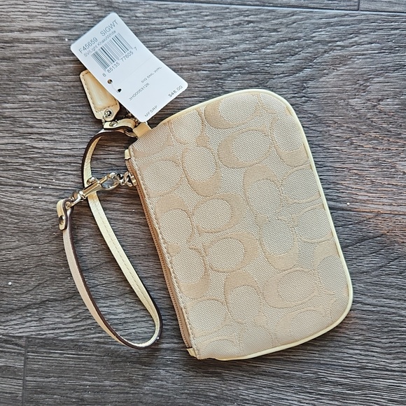 New With Tags Coach Light Khaki/ White Wristlet - Picture 2 of 6